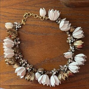 Elegant Gold and White Floral Necklace